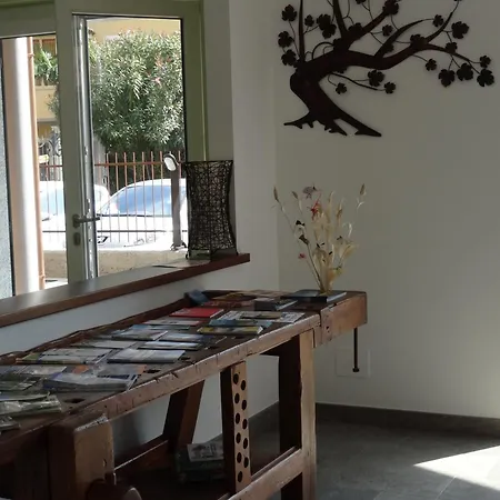 Helianthus 3* Cannero Riviera