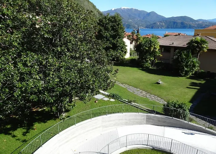 Helianthus 3* Cannero Riviera